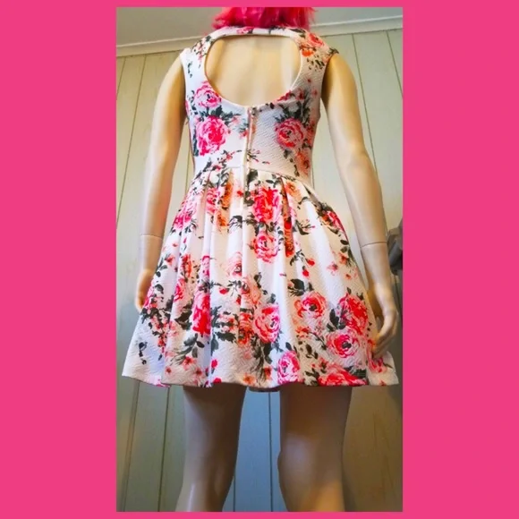 🌹Retro Glam Flirty Floral Garden Print Fit & Flare Babydoll Mini Dress - Picture 3 of 10